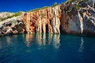 Red Rocks — dramatic coastal scenery on a private Dalmatian boat tour
